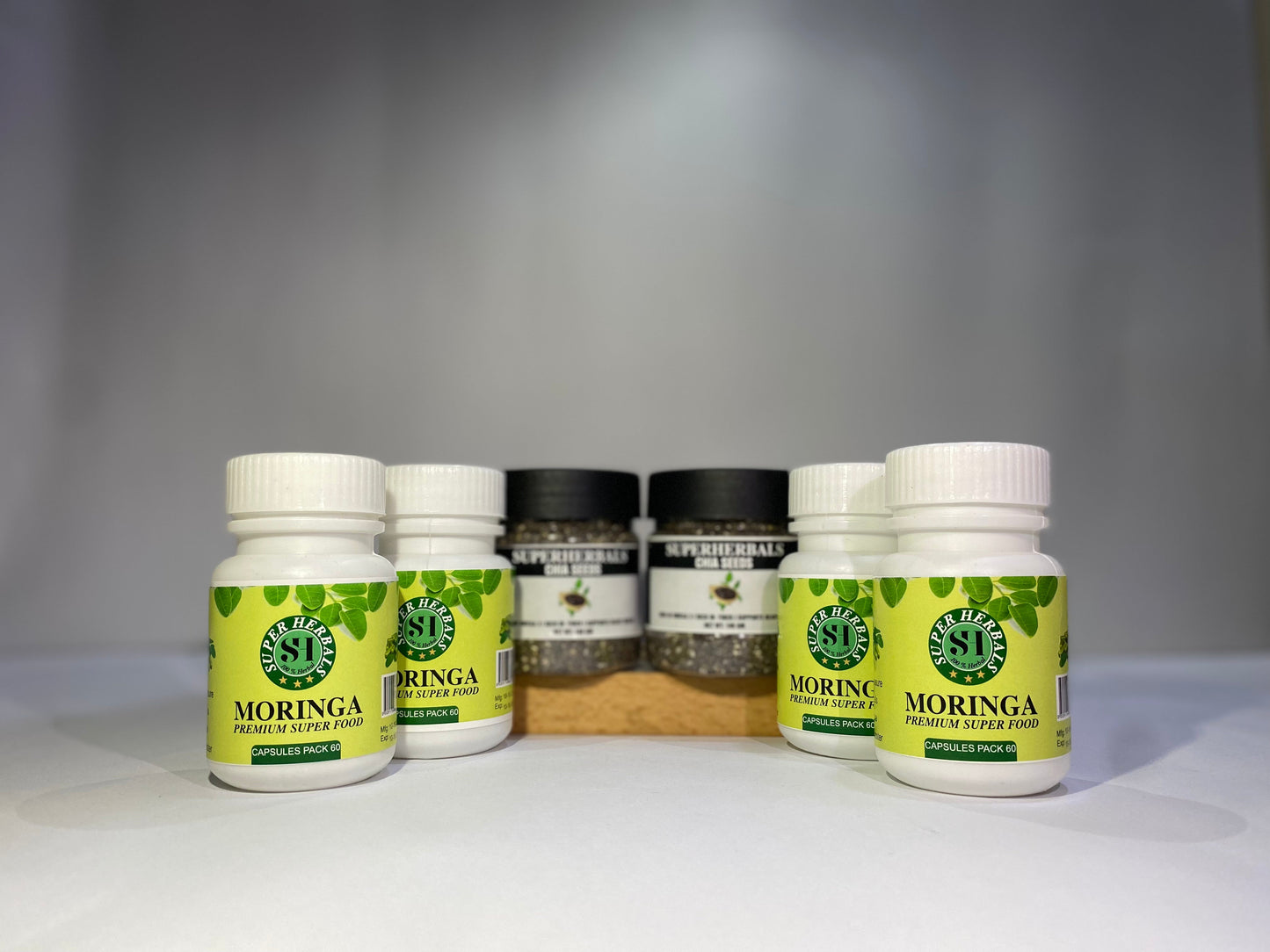 Chia seeds buy 1 Get 1 free Moringa capsules pack (4) free 40×4=160 capsules free